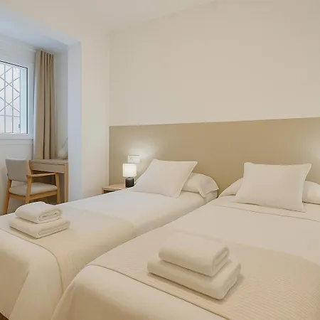 Guest house Y Moli De Mar 2*