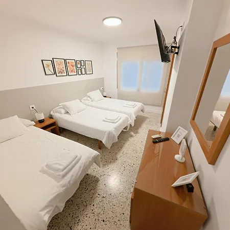Hostal Apartamento Moli De Mar Lloret De Mar 2*